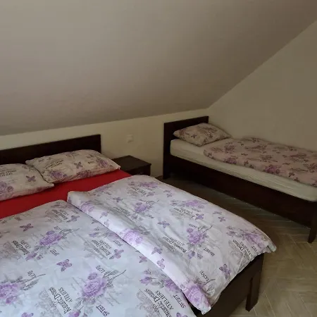 Apartma *