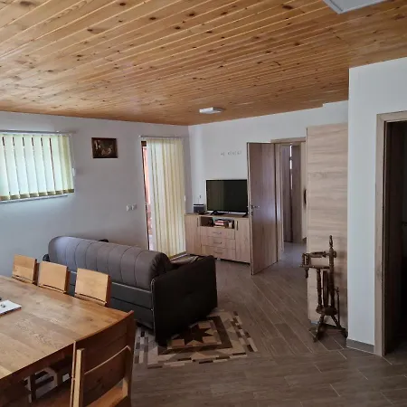 Apartma